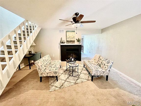 3rd image of 803 Westwood Rd