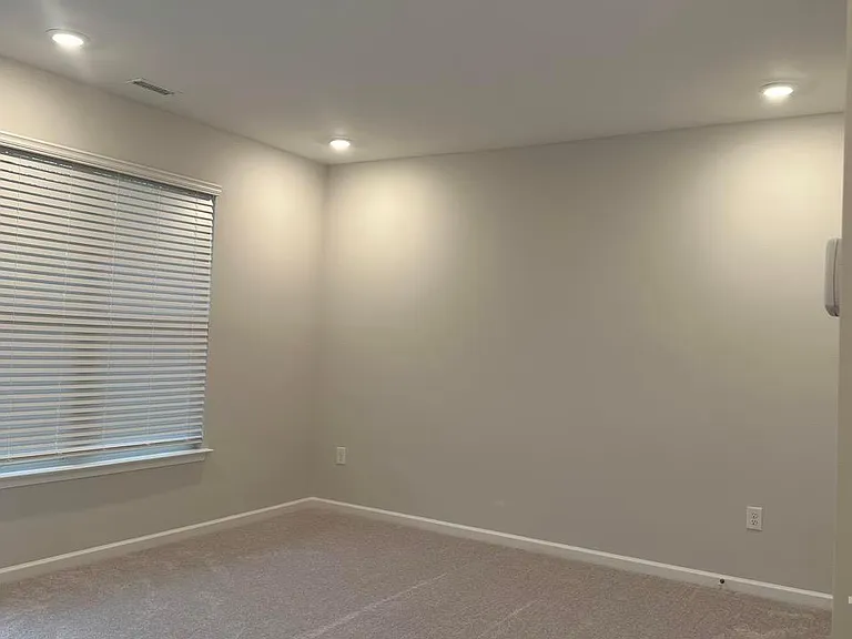 1078 Manorhaven Dr — Photo 8