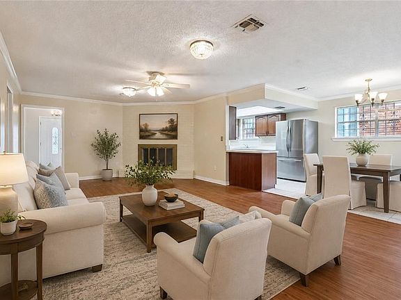 4th image of 3816 Lemon St
