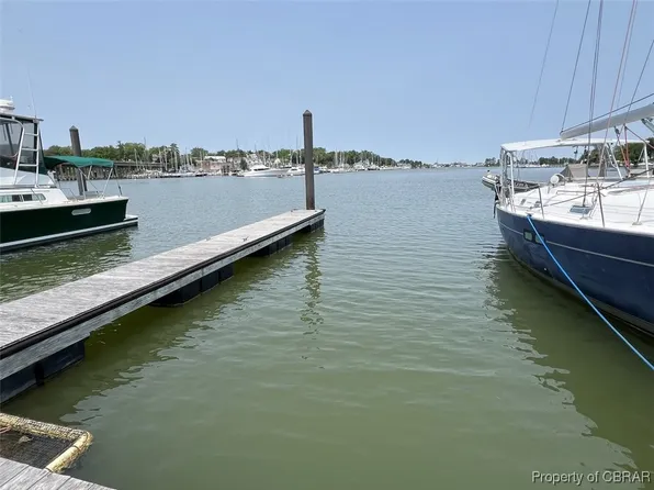 117 Mollys Way, Urbanna, VA 23175