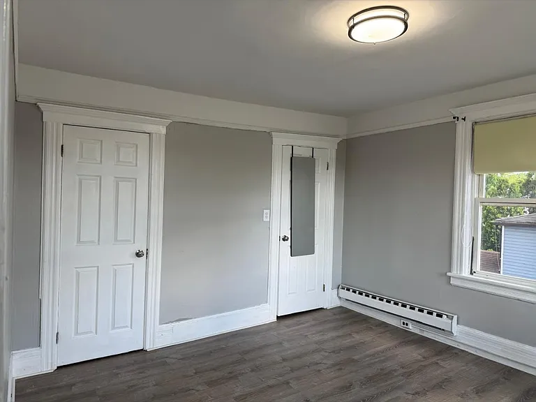 Lockwood Ave — Photo 15