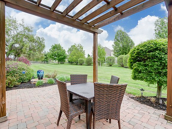 3rd image of 6578 Willow Bend Dr