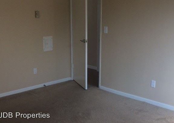 5th image of 1313 9th St APT 16