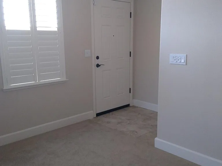 691 N San Marcos Dr — Photo 2