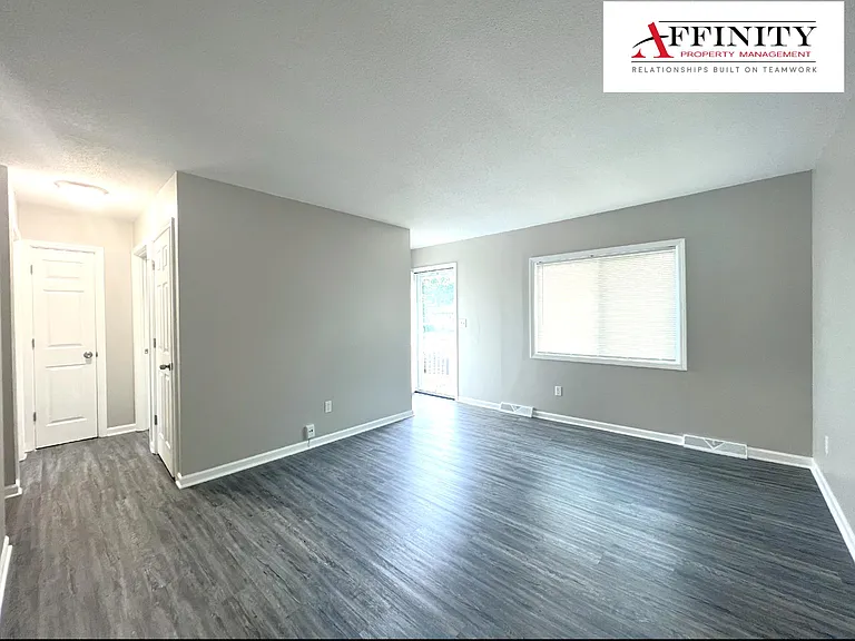 515 NE Corder St #A — Photo 4