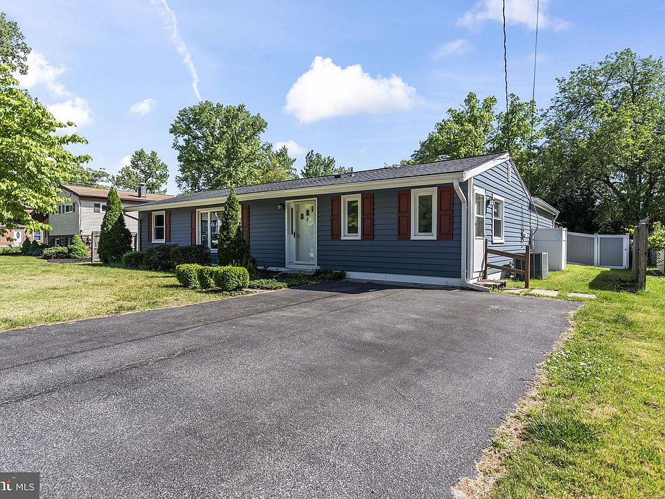 1st image of 8005 Woodholme Cir