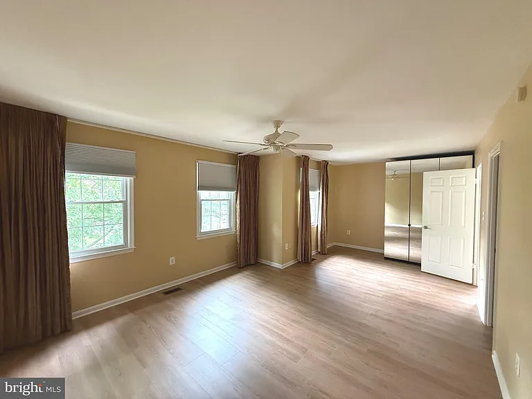 7230 Taveshire Way — Photo 23