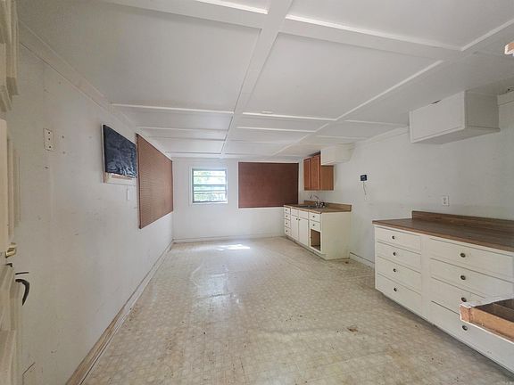 5th image of 3 Neda Cir