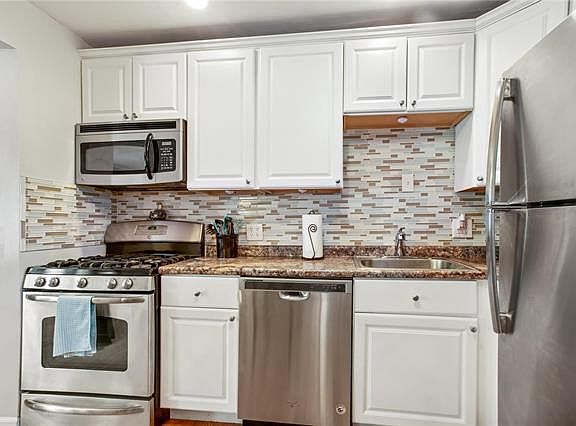 4th image of 3647 Germania St