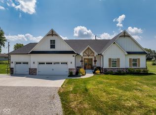 320 Briar Hill Dr, Whiteland, IN