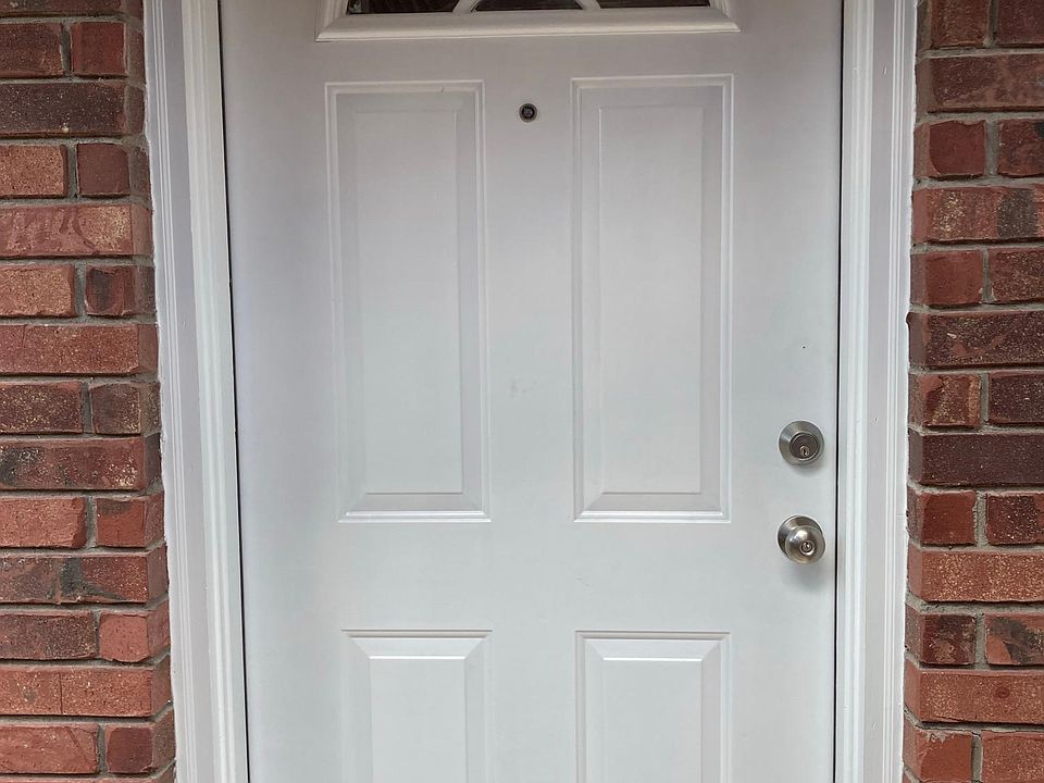 1st image of 910 English Ave #2