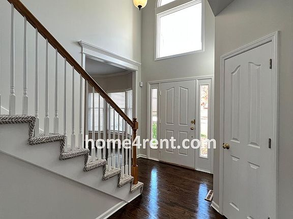 2nd image of 13201 Flint St