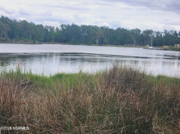 13 Alexander Drive, Belhaven, NC 27810