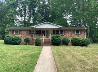 2320 Woodbridge Dr #B, Gastonia, NC 28056