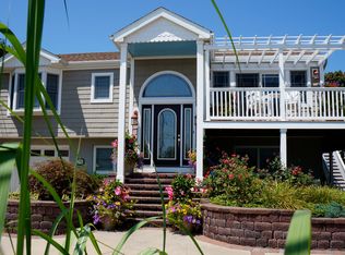 369 S Riverside Dr, Neptune, NJ 07753