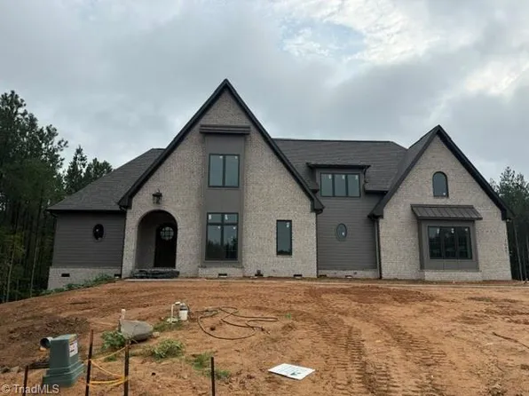 7685 Manderley Dr, Oak Ridge, NC 27310