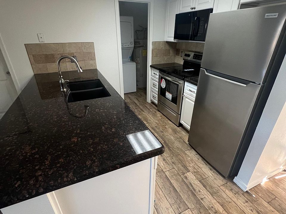 1st image of 4313 N 19th Ave APT 111