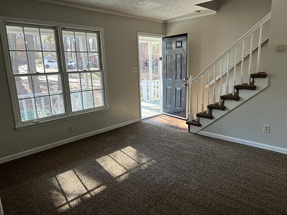 2nd image of 160 Hunters Ln APT A