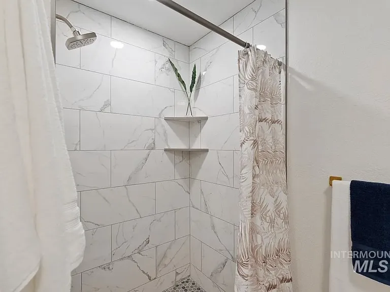 139 Goodall St — Photo 19