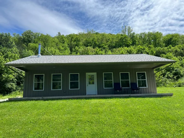 7148 Graf Rd, Brookville, IN 47012