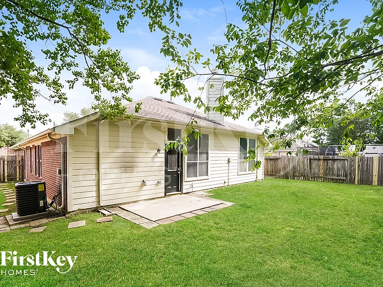 4531 Bridgevillage Dr — Photo 15