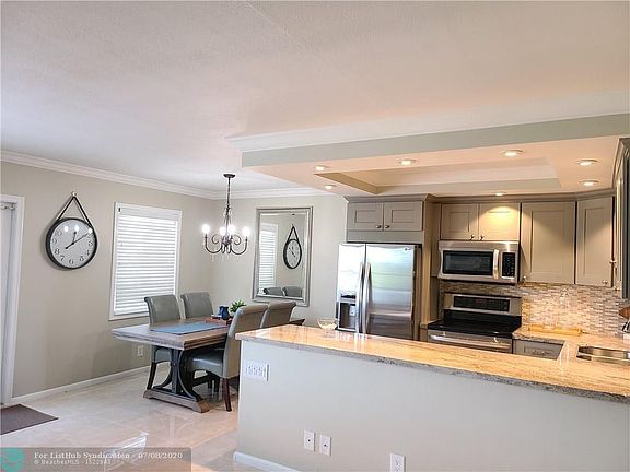 5th image of 3079 Cambridge #D