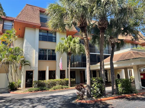 671 NE 195th St APT 207, Miami, FL 33179