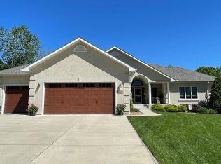 1967 Pheasant Run Dr NE, Owatonna, MN 55060