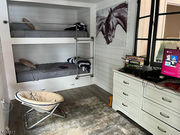600 Warwick Tpke — Photo 16