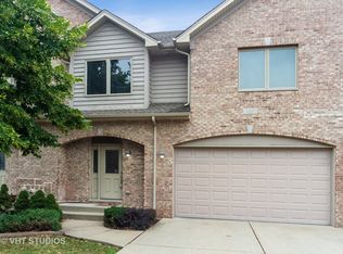 165 Carey Trl, Wood Dale, IL 60191