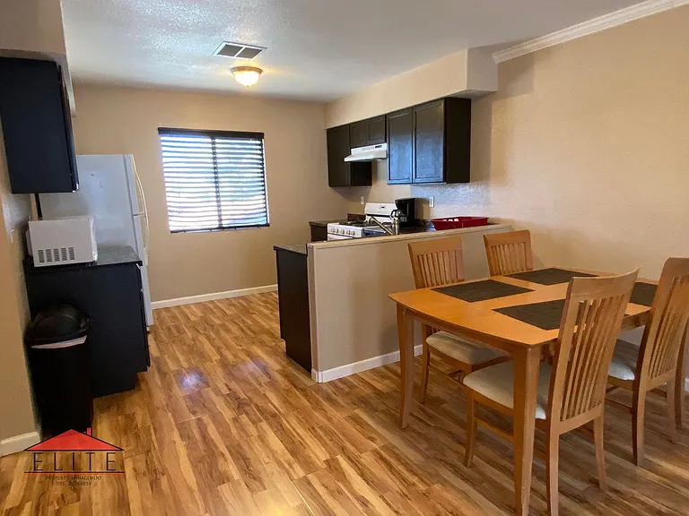 525 E Ridgecrest Blvd — Photo 12