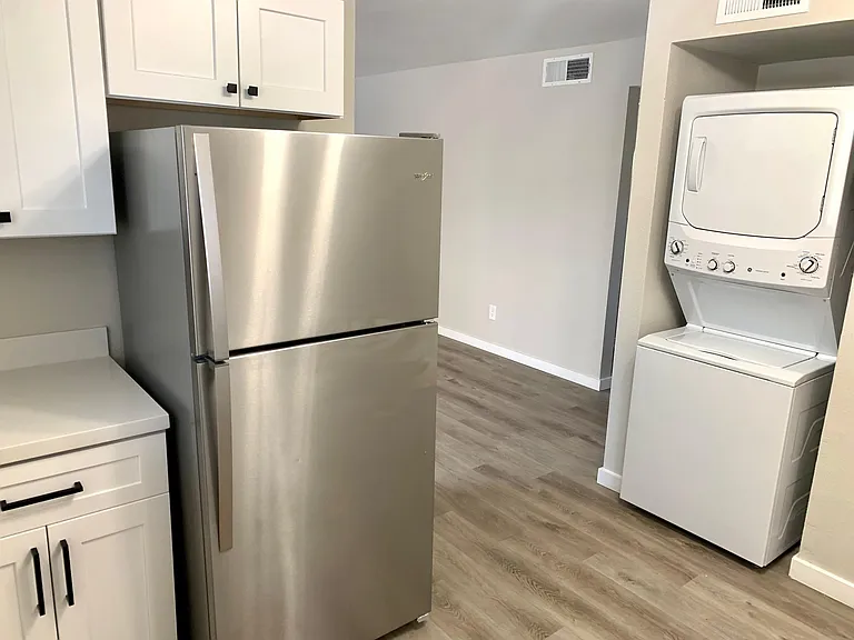 5740 N 10th St #9 — Photo 10