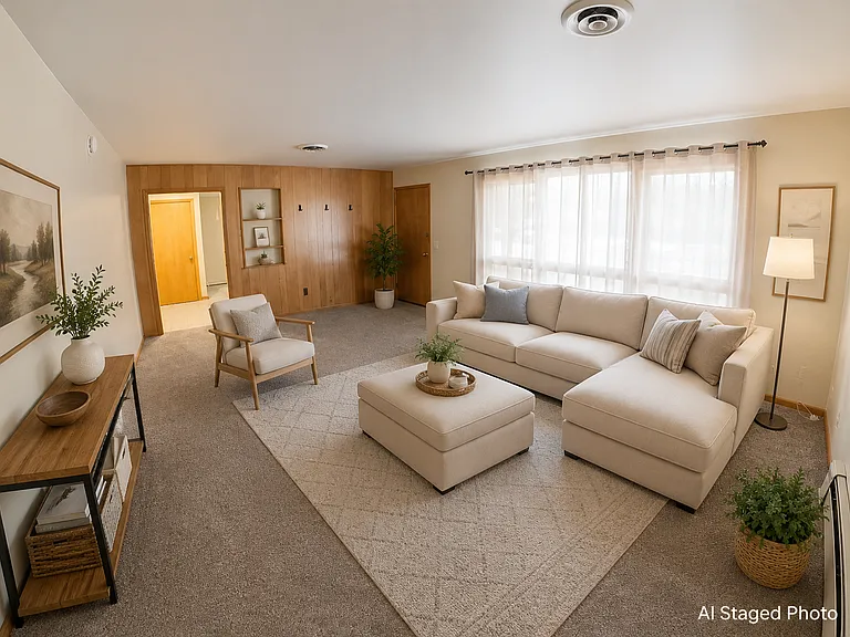 2300 Browning Ave — Photo 2