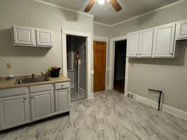 15 Dayton St #1, New Haven, CT 06515