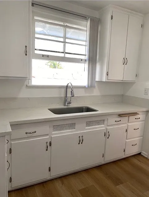 1135 S. Norton Ave. — Photo 2