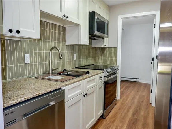 1195 Grafton St Unit 3, Worcester, MA 01604