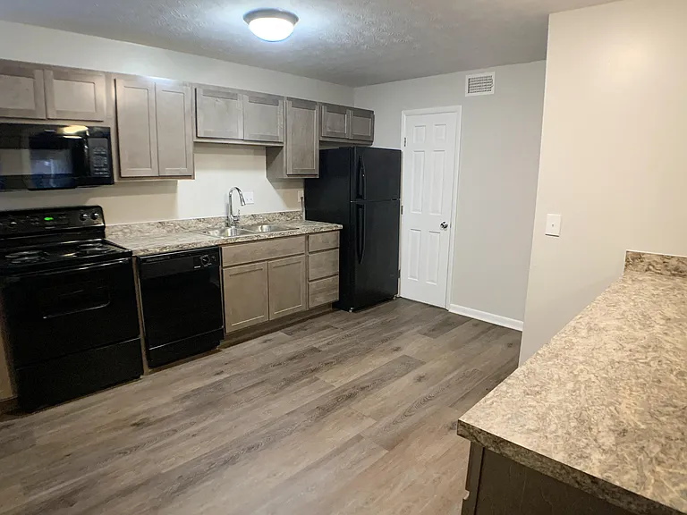 Revere Village Apartments — Photo 47