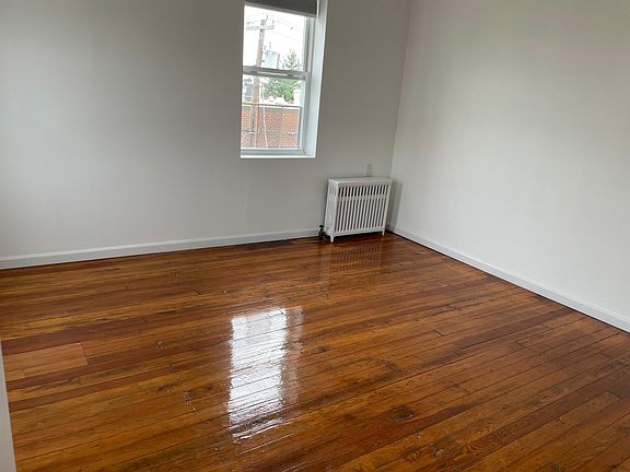 4th image of 146 Harrison Ave
