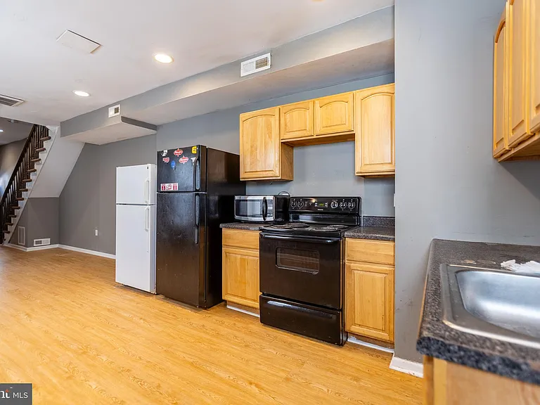 1706 N Willington St — Photo 11