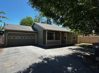 2536 Seneca St, Medford, OR 97501