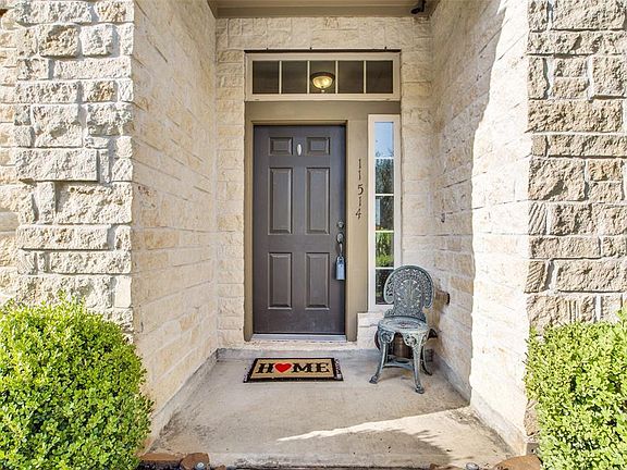 3rd image of 11514 Crestbrook Park Ln