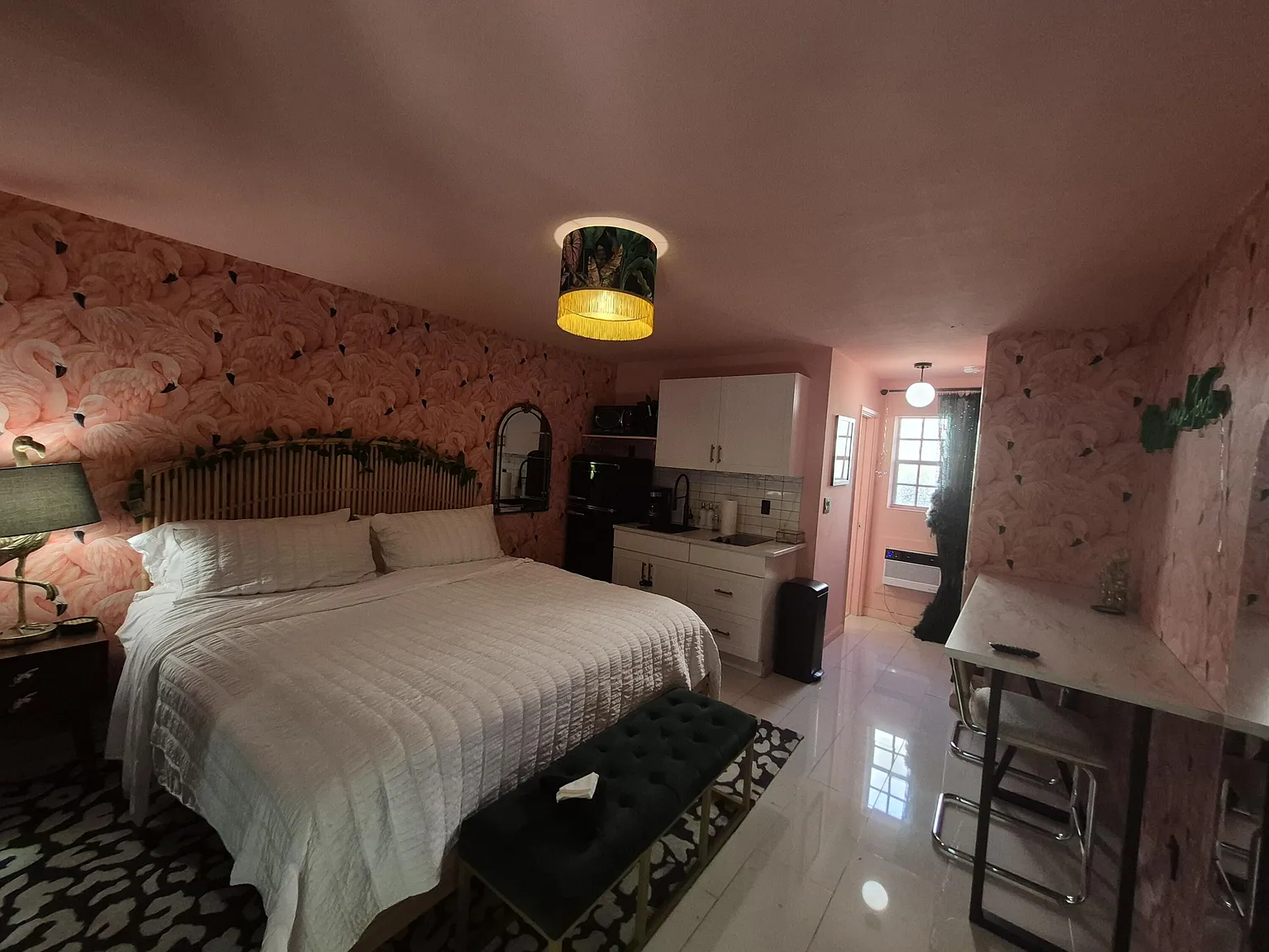 Studio, 1.0 bath, 380 sqft, $1,900 — Photo 3