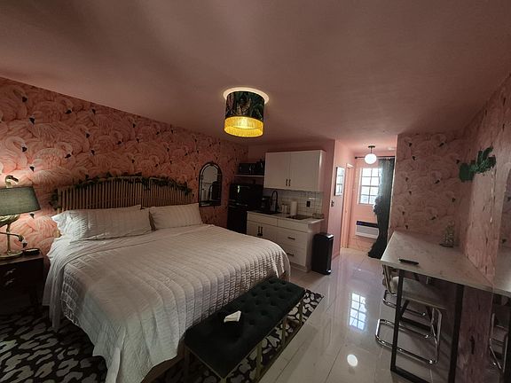 3rd image of 1007 SE 2nd Ct APT 2
