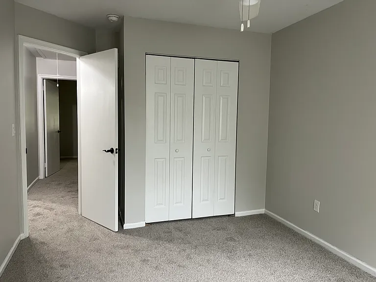 S Farmview Dr — Photo 17