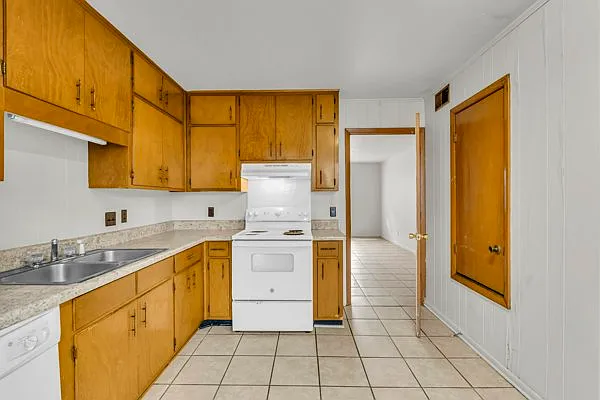 419 10th St S #7 — Photo 5