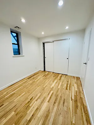 Rented by Compass | media 7