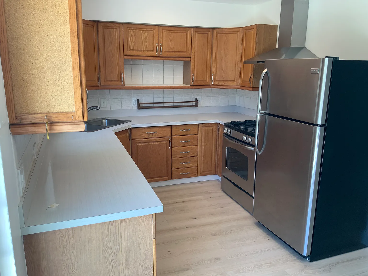 3 bed, 1248 sqft, $2,500 — Photo 2