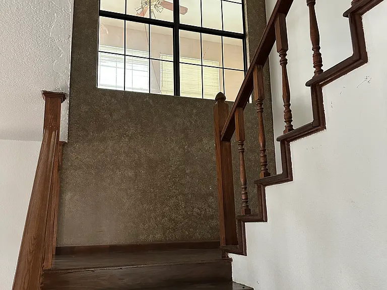 707 Tilden St — Photo 9