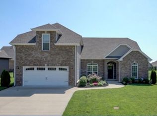 1057 Willow Cir, Clarksville, TN 37043