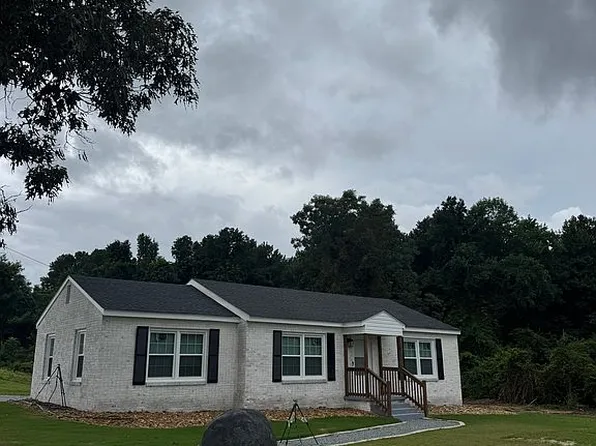 1295 Newton Grove Hwy, Newton Grove, NC 28366